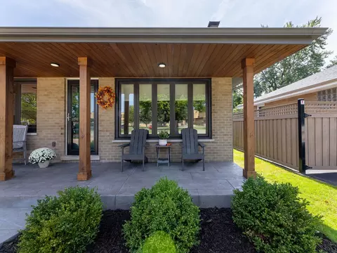 Exterior - 358 E Saint Charles Rd, Elmhurst, IL 60126 photo 4 of 9