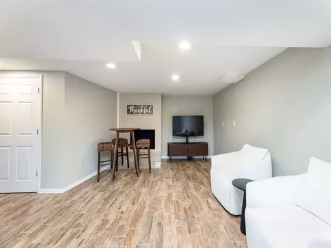 Living - 358 E Saint Charles Rd, Elmhurst, IL 60126 photo 4 of 4