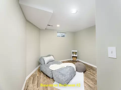Bedroom - 358 E Saint Charles Rd, Elmhurst, IL 60126 photo 6 of 6