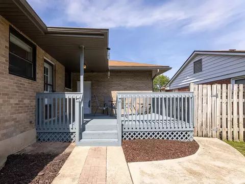 Exterior - 358 E Saint Charles Rd, Elmhurst, IL 60126 photo 6 of 9