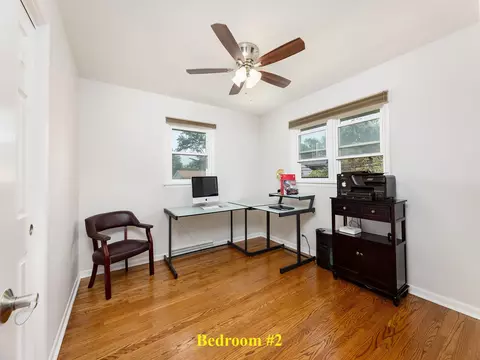 Bedroom - 358 E Saint Charles Rd, Elmhurst, IL 60126 photo 3 of 6