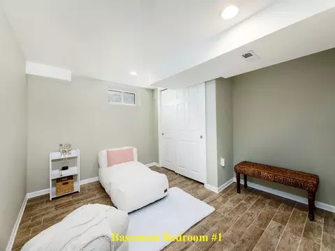 Bedroom - 358 E Saint Charles Rd, Elmhurst, IL 60126 photo 5 of 6