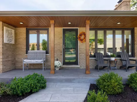 Exterior - 358 E Saint Charles Rd, Elmhurst, IL 60126 photo 3 of 9