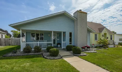 166 S Clinton Ave, Bradley, IL 60915