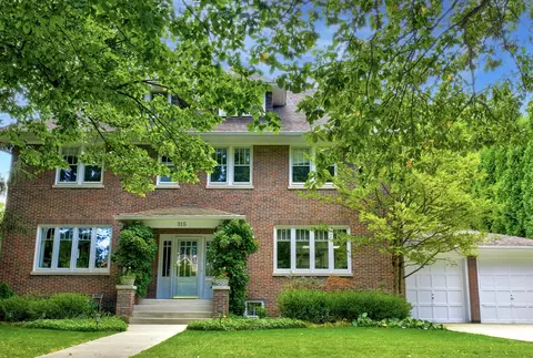 315 Washington Ave, Wilmette, IL 60091