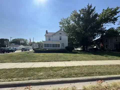 401 W 10th St, Sterling, IL 61081