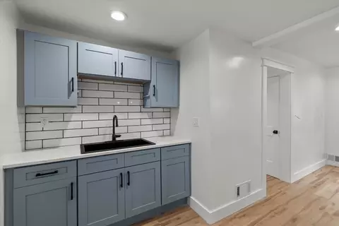 Entry Way - 2620 E 91st St, Chicago, IL 60617 photo 3 of 6
