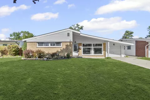 7240 Palma Ln, Morton Grove, IL 60053