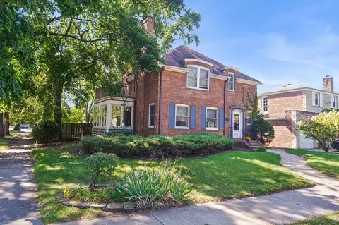 1200 Dobson St, Evanston, IL 60202