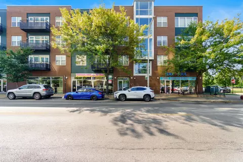 17 W 35th St #406, Chicago, IL 60616