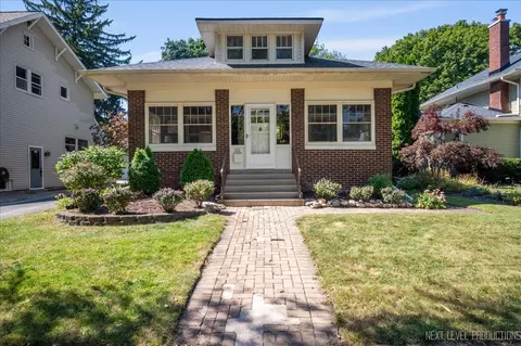 625 S 5th St, Saint Charles, IL 60174