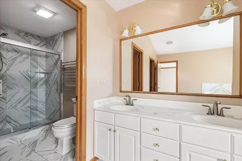 Bath - 800 Silver Glen Rd, Mchenry, IL 60051 photo 2 of 3