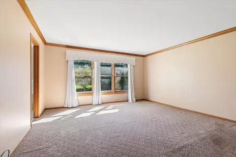 Living - 800 Silver Glen Rd, Mchenry, IL 60051 photo 5 of 5