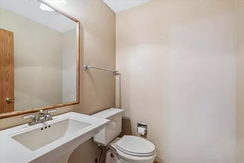 Bath - 800 Silver Glen Rd, Mchenry, IL 60051 photo 3 of 3