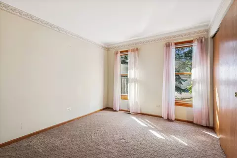 Bedroom - 800 Silver Glen Rd, Mchenry, IL 60051 photo 2 of 2