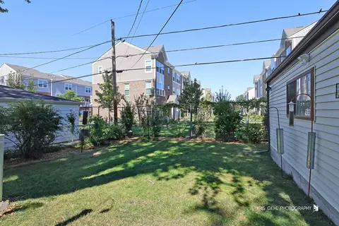 Exterior - 934 N Norman Ln, Wheeling, IL 60090 photo 3 of 4