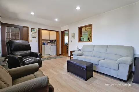 Other - 934 N Norman Ln, Wheeling, IL 60090 photo 2 of 6