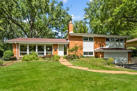 767 Ivy Ln, Glencoe, IL 60022