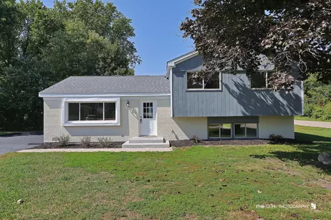 3309 Pleasure Ave, Wonder Lake, IL 60097