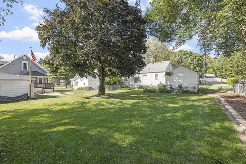 Exterior - 205 E South St, Peotone, IL 60468 photo 5 of 6