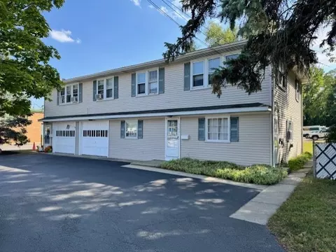 3311-3315 Waukegan St, Mchenry, IL 60051