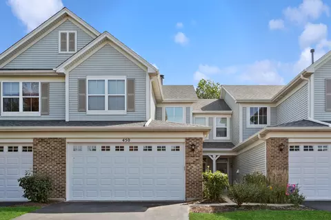 450 Majestic Ln, Oswego, IL 60543