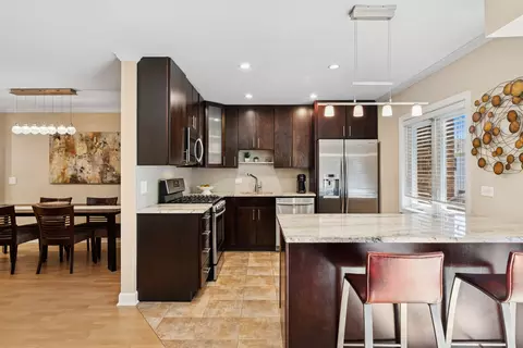 Kitchen - 1575 Sandpebble Dr #226, Wheeling, IL 60090 photo 1 of 3