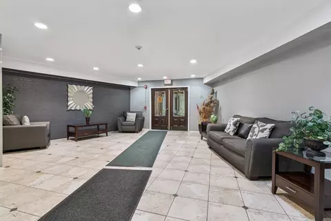 Entry Way - 1575 Sandpebble Dr #226, Wheeling, IL 60090 photo 1 of 1