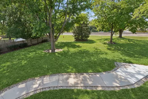 Exterior - 1575 Sandpebble Dr #226, Wheeling, IL 60090 photo 3 of 4