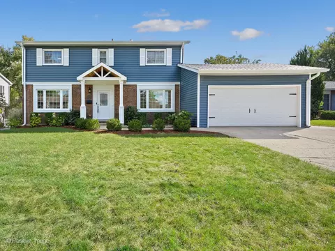 2011 Lancaster Ln, Wheaton, IL 60189