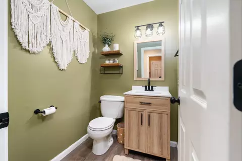 Bath - 3 Kylemore Rd, Bloomington, IL 61704 photo 1 of 4