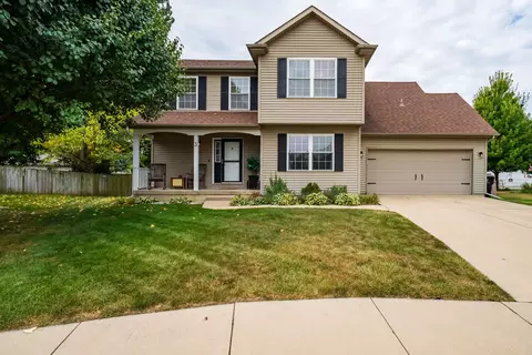 3 Kylemore Rd, Bloomington, IL 61704