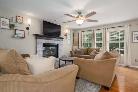 Living - 3 Kylemore Rd, Bloomington, IL 61704 photo 1 of 3