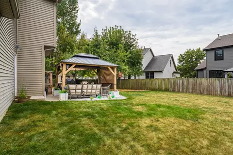 Exterior - 3 Kylemore Rd, Bloomington, IL 61704 photo 4 of 11
