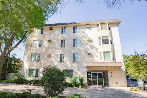 8232 Niles Center Rd #202, Skokie, IL 60077