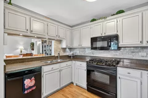 4760 Amber Cir, Hoffman Estates, IL 60192 photo 8