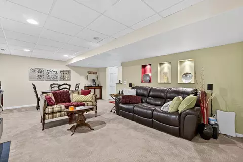 4760 Amber Cir, Hoffman Estates, IL 60192 photo 20