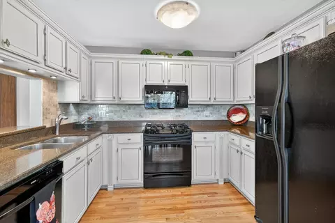 4760 Amber Cir, Hoffman Estates, IL 60192 photo 7