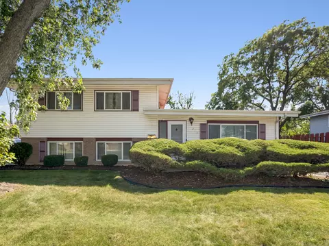 213 Early St, Park Forest, IL 60466