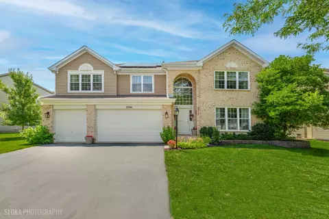 2308 Loop Rd, Algonquin, IL 60102