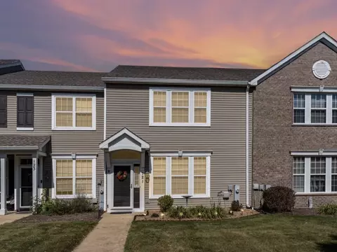 121 Springbrook Trl S, Oswego, IL 60543
