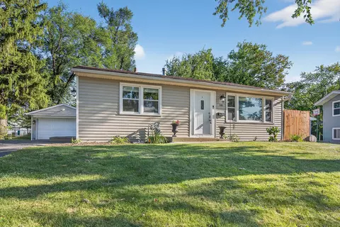 116 Ensenada Ct, Carpentersville, IL 60110