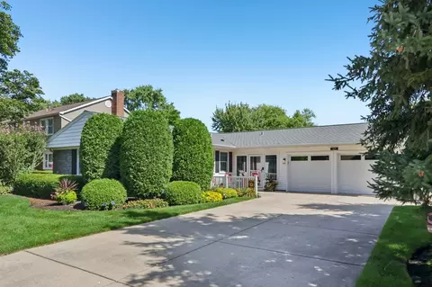 329 Timber Hill Rd, Buffalo Grove, IL 60089