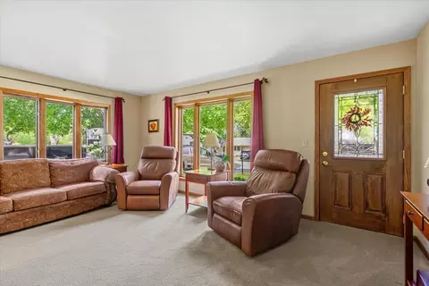3705 W Anne St, Mchenry, IL 60050 photo 4