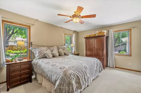 3705 W Anne St, Mchenry, IL 60050 photo 6