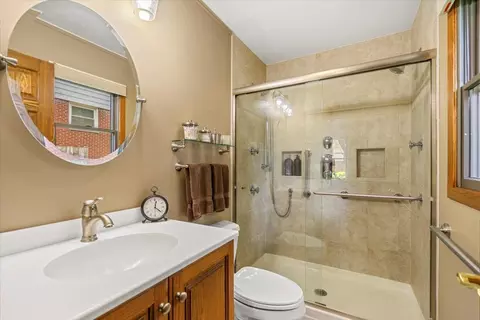 3705 W Anne St, Mchenry, IL 60050 photo 8