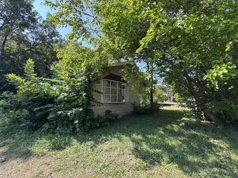 29 W207 Lester St, West Chicago, IL 60185
