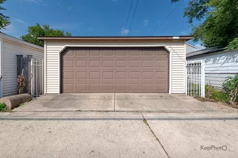 Exterior - 1313 W 112th St, Chicago, IL 60643 photo 5 of 5