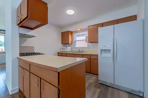 Kitchen - 1313 W 112th St, Chicago, IL 60643 photo 1 of 2