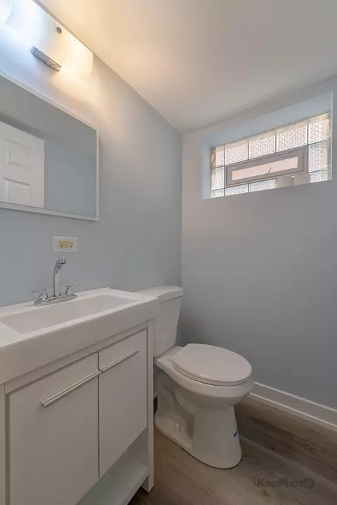 Bath - 1313 W 112th St, Chicago, IL 60643 photo 3 of 3